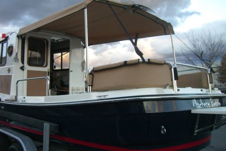 New top with net holder built into top