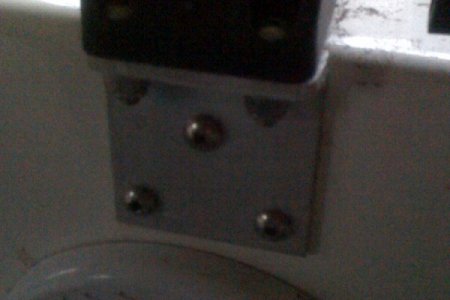 Metal plate supports downrigger plate