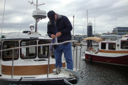 9-10 Bremerton Joe attaches the R-MATEY burgee