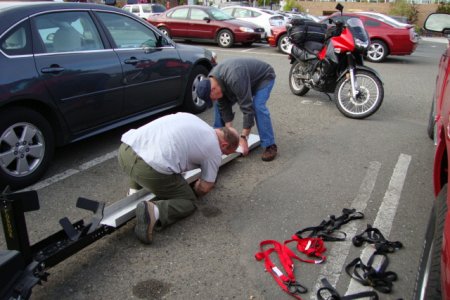 9-11 Bremerton Bill assembling trailer (1)