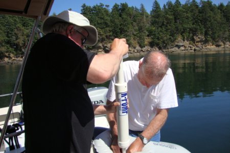 Sucia - Joe & Fred inflating the FM dinghy (2)
