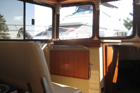 Forward facing seat