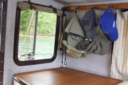 McTug - 34 - roll-up curtains