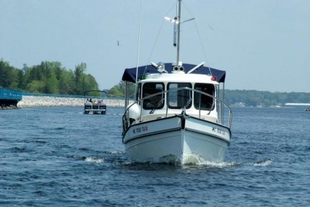 2012 05 20 Tug Genny in Muskegon Channel