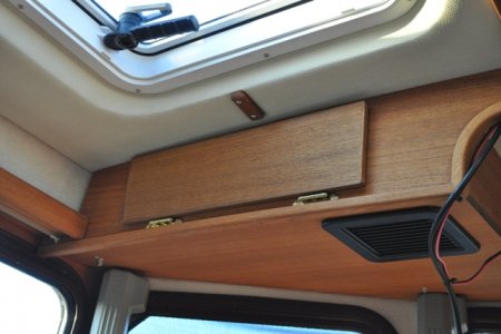 Port upper shelf door TugNuts