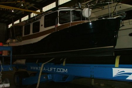 Tug on Sealift