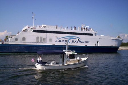 2012 09 06 Tug Genny with The Lake Express