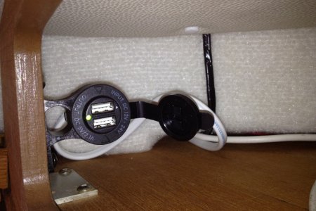 Port Overhead USB socket