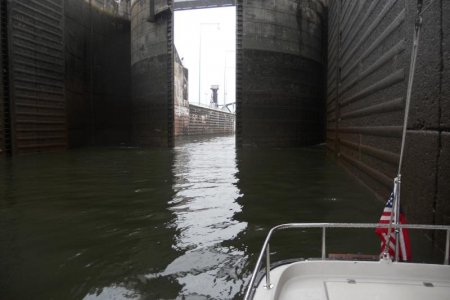 Tug 044
