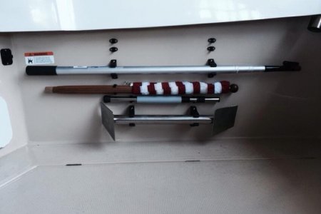 Cliipper clips to hold all "pole" items.