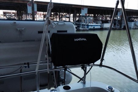 Magma Catalina grill on stern rail.