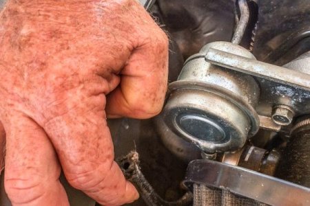 Wastegate control hose