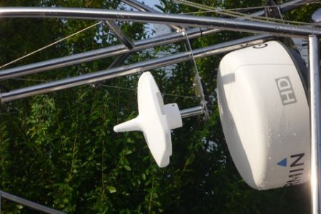 Antenna for FM and TV