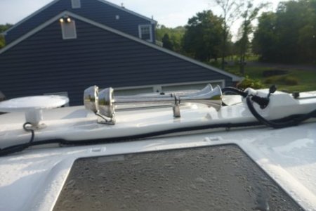 Antenna cable routing