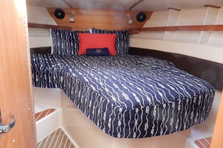 Custom bedding by yachtbedding.com