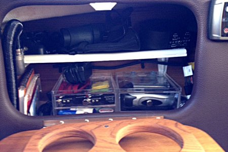 Shelf & drawer units in glove box
