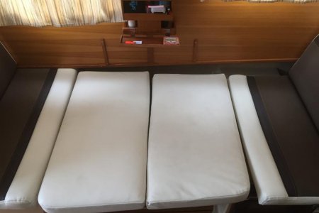 Split table cushion