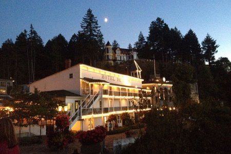 Moon over Roche Resort