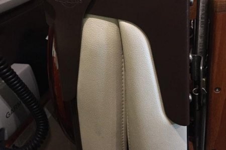 Helm seat hinge