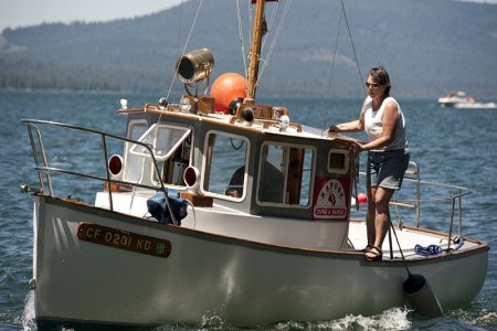 Kea coming alongside