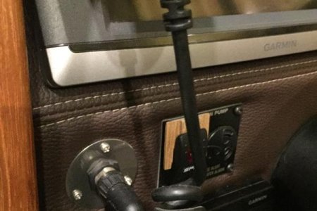 Handset requires additional dash mounted connector as handset connects to the rear of the radio set.