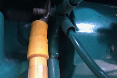 Engine ground on post showing oversize