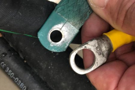 Ground strap vs ground wire lug sizes - on same post
