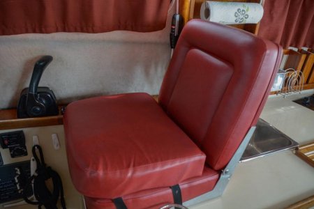 3.55 helm seat