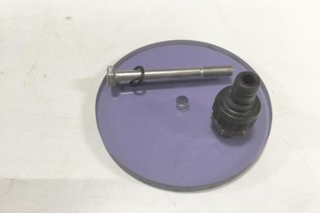 O5. Salt water intake cleaning tool