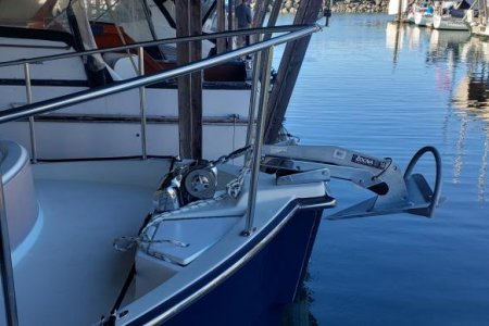 New Rocna 10 anchor and chain