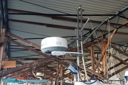 radar-mast-spotlight