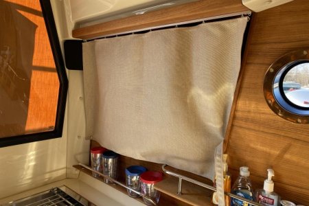 Port aft curtain