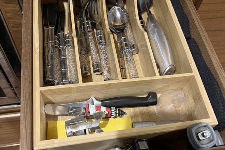 Galley_Silverware_Organizer.jpg