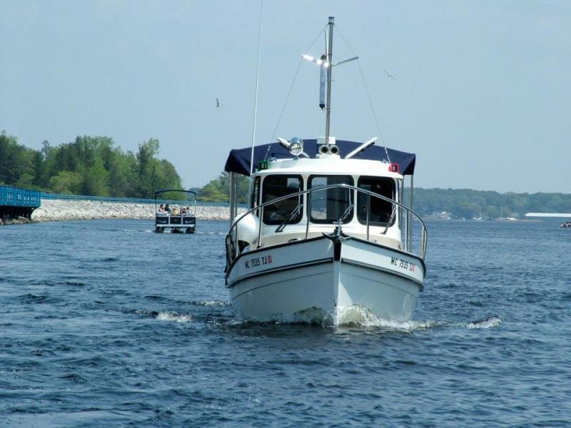 2012 05 20 Tug Genny in Muskegon Channel