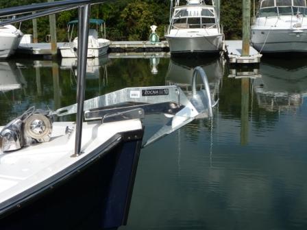 22-lb Rocna on R25-from side
