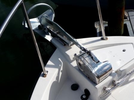 22-lb Rocna on R25-from top