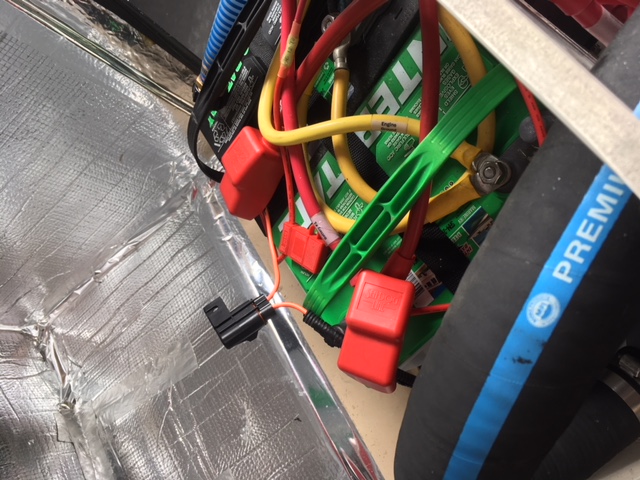 (6) Heater setup in engine compartment.