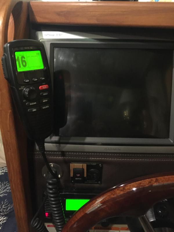 Added GHS 10 handset with display to improve VHS radio useability.