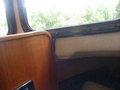 Antenna FM and stereo TV sound feed cable routing