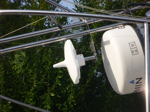 Antenna for FM and TV