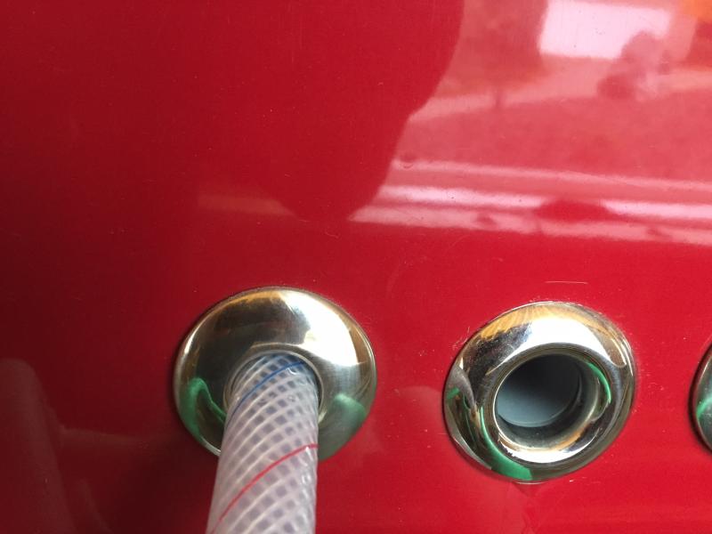 Bilge drain hose connection