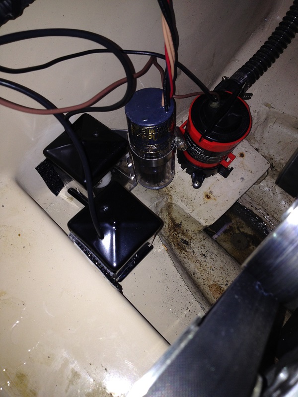 Bilge pump 2 and float switches
