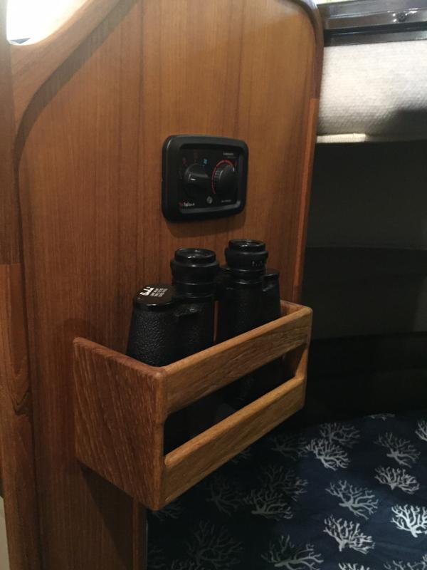 Binoculars rack