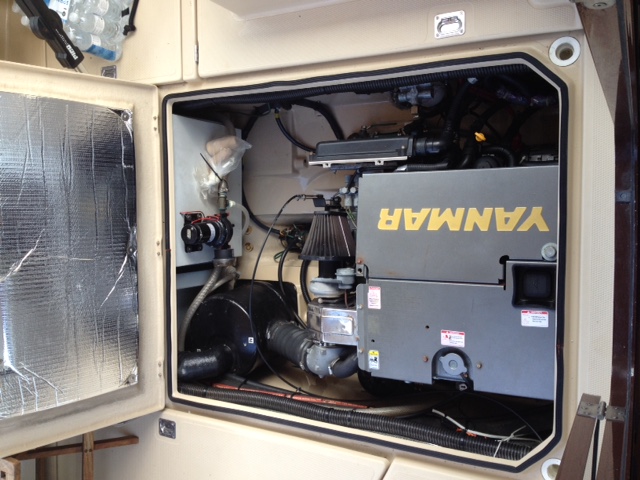 Boat hatch seal