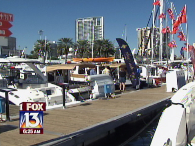 boatshow_20111202063336_640_480
