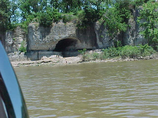 Cave in Rock Ill