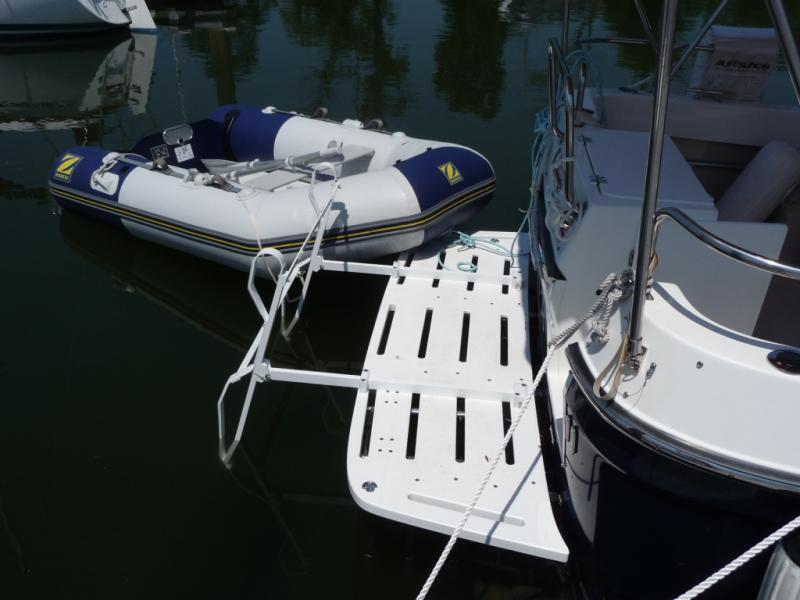 Empty Hurley Davit