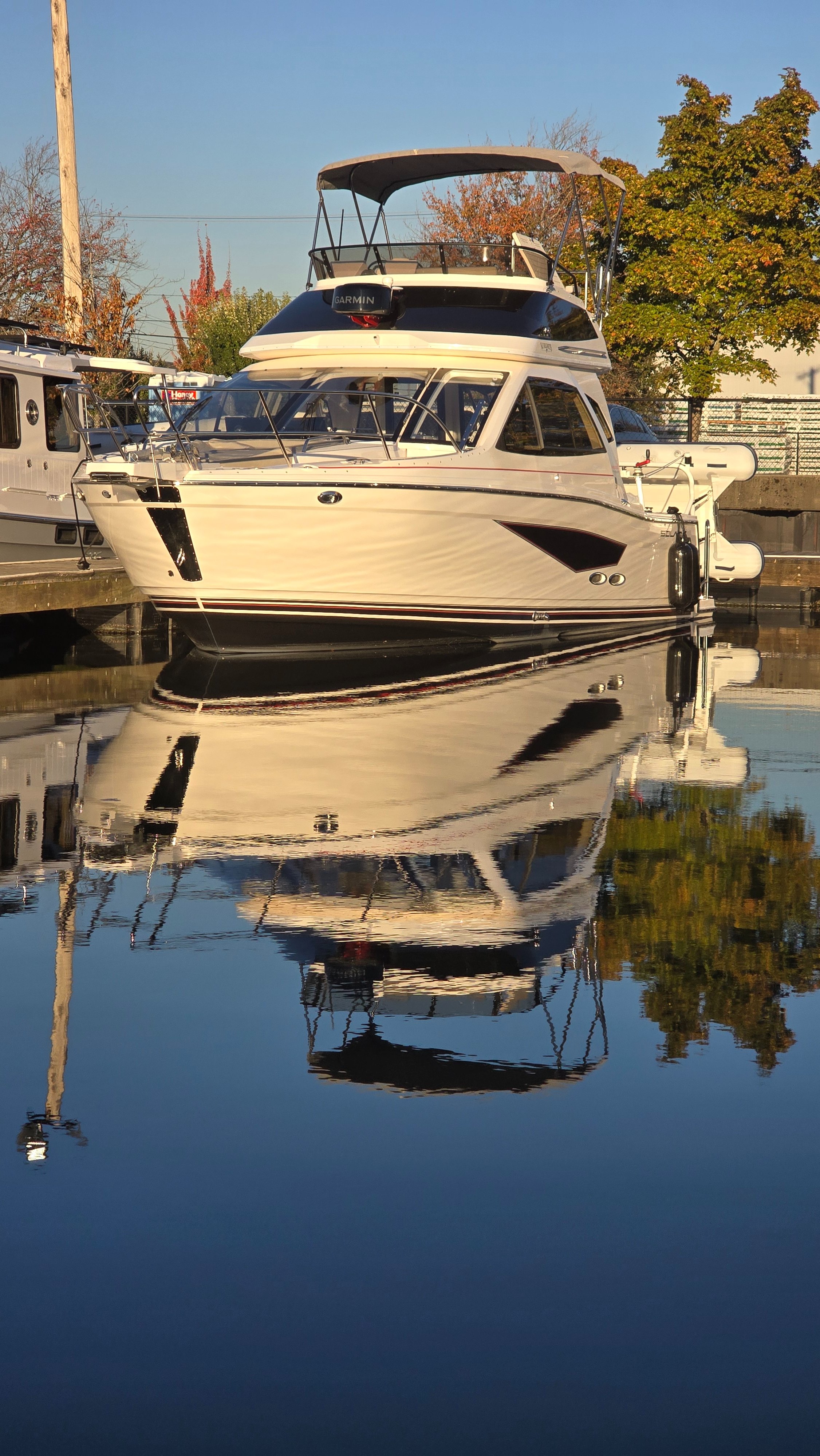 First_Meeting_Our_Boat_02.jpg