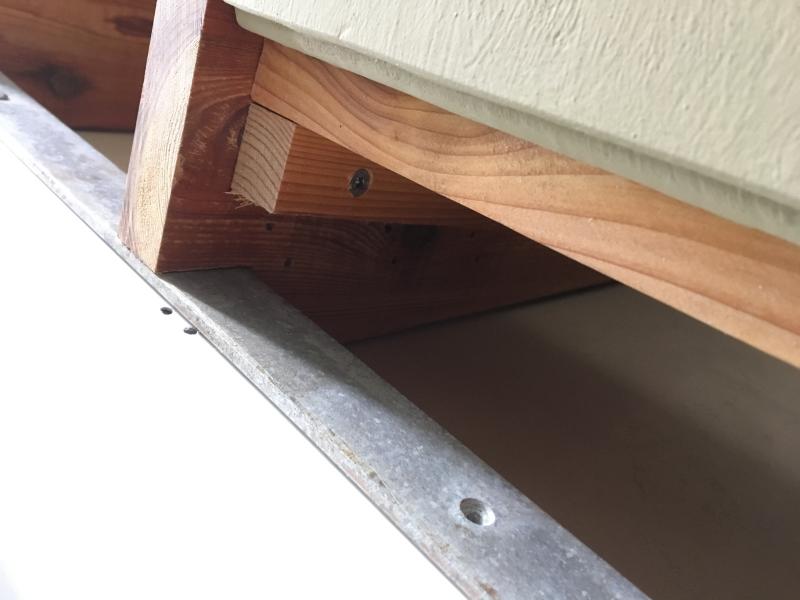 Fishing station detail - frame to boat connection