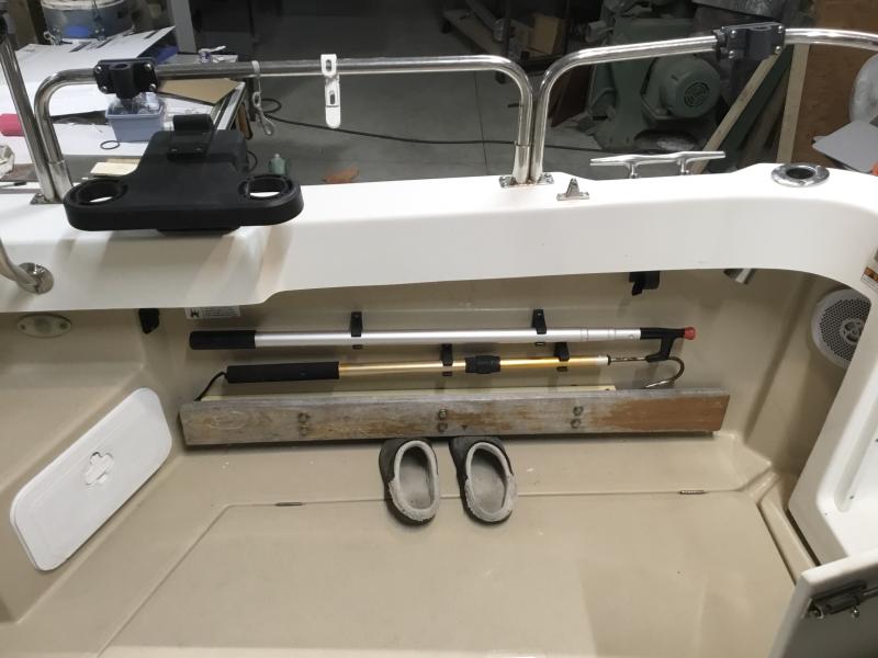 I1. Toe rail starboard